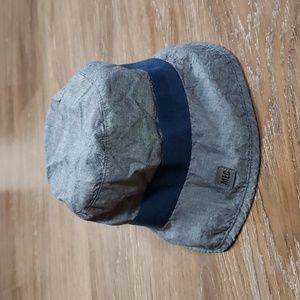 MEC Mountain Equipment CO-OP Toddler Youth Reversible Lightweight Hat Outdoor